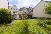 Bild (06b9c4081d692dc756686365cb621641): Gro�z�giges Wohn- und Gesch�ftshaus mit flexiblen Nutzungsperspektiven