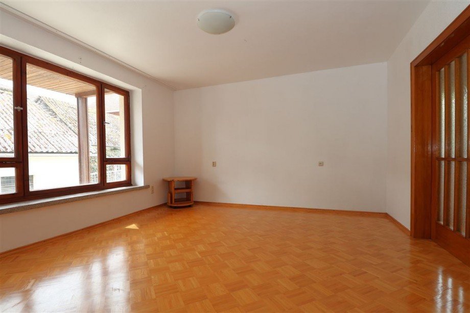 Vorderhaus Wohnzimmer Erdgeschoss Zweifamilienhaus Waldkappel