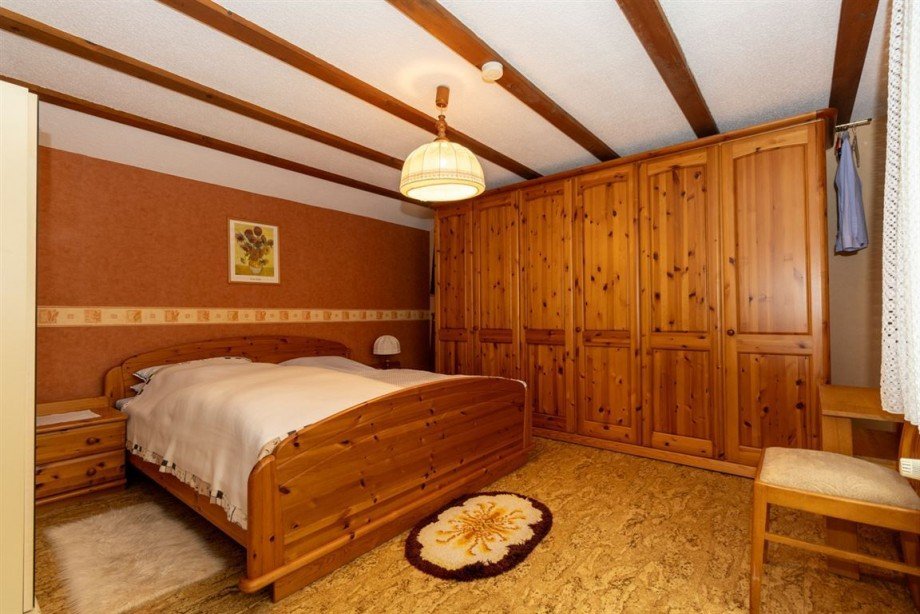 Schlafzimmer Erdgeschoss Einfamilienhaus Mei�ner