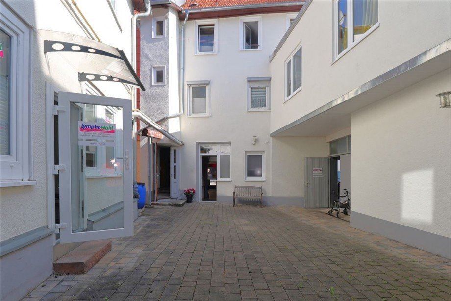 Hinterhof Wohn- / Gesch�ftshaus Eschwege