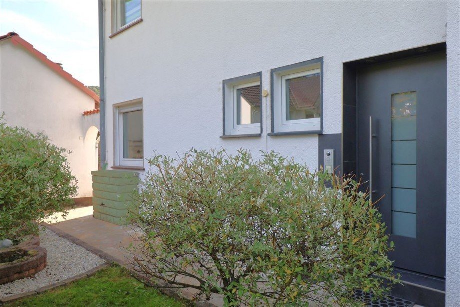Eingangsbereich Zweifamilienhaus Meinhard