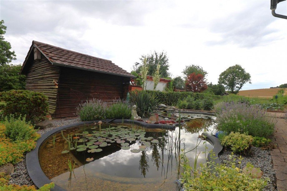 Gartenteich Einfamilienhaus Berkatal