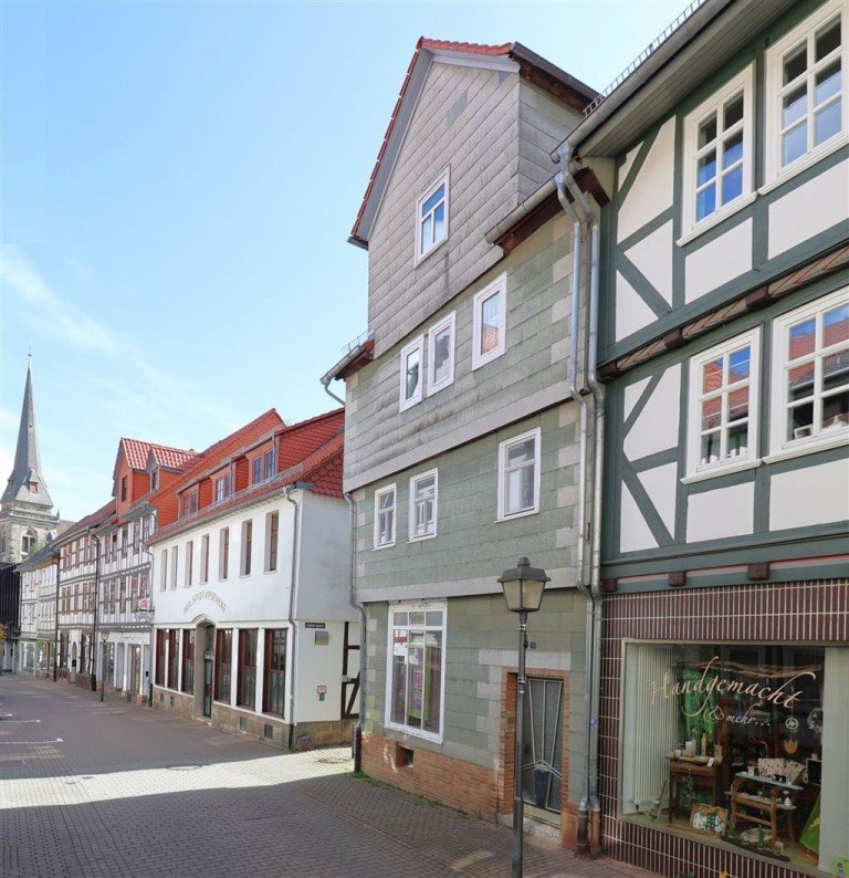 Vorderansicht Hessisch Lichtenau Reihenendhaus Mehr als nur Fassade: Dieses Reihenendhaus �berzeugt mit inneren Werten