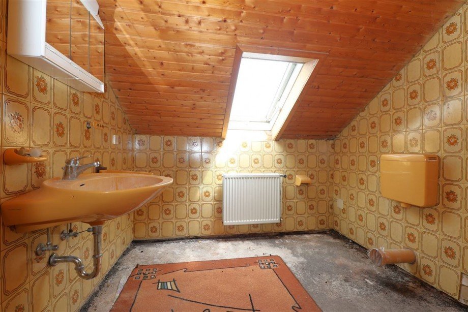Badezimmer Dachgeschoss Einfamilienhaus Wanfried