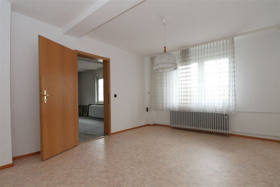 Wohnzimmer Obergschoss Wohn- / Gesch�ftshaus Waldkappel