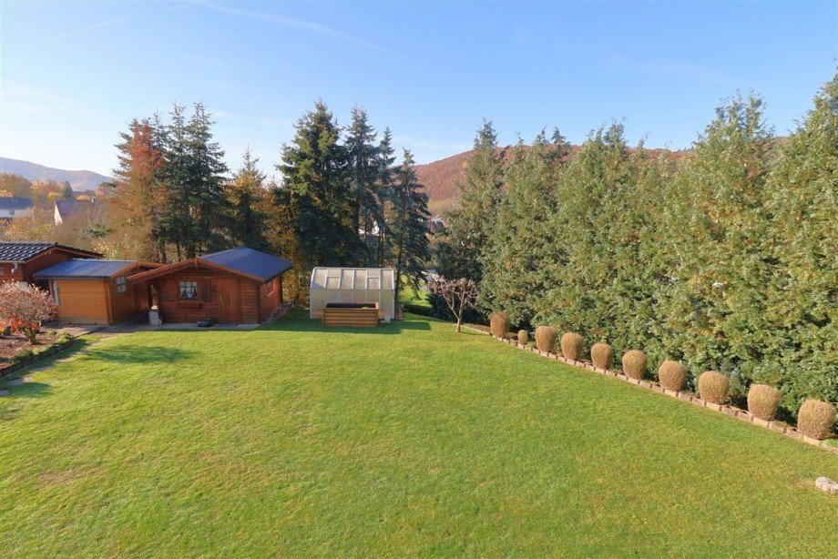 Garten Zweifamilienhaus Sontra