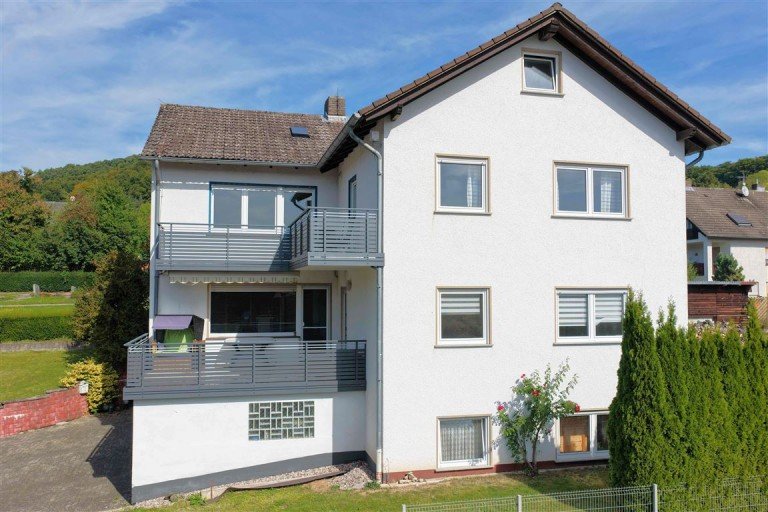 Hauptbild: Ger�umiges Ein- bis Zweifamilienhaus in sehr ruhiger Lage und wundersch�ner Aussicht