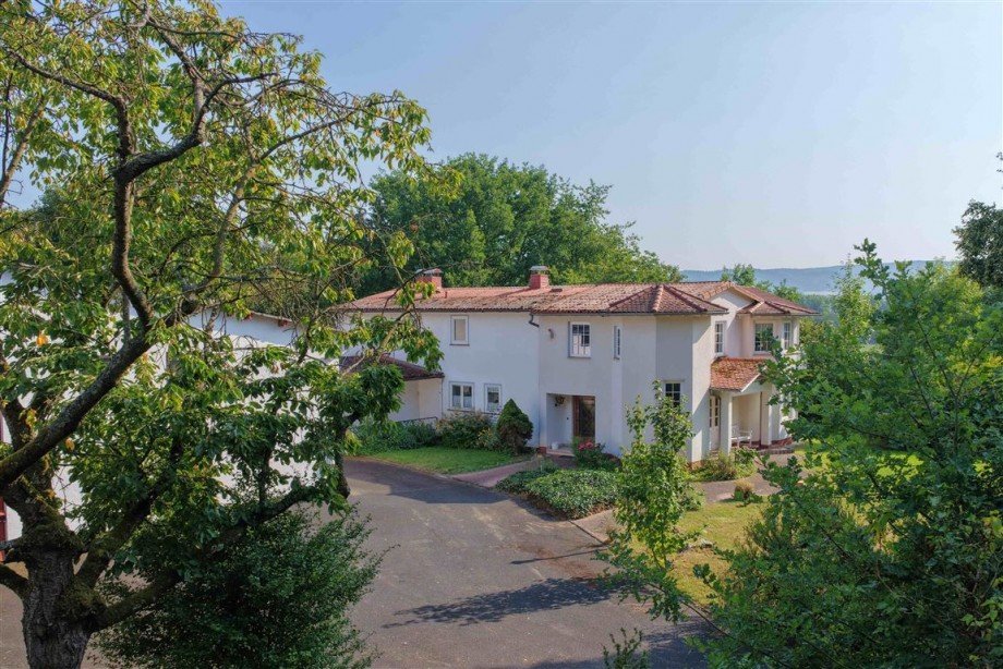 Hof und Wohnhaus Einfamilienhaus Meinhard