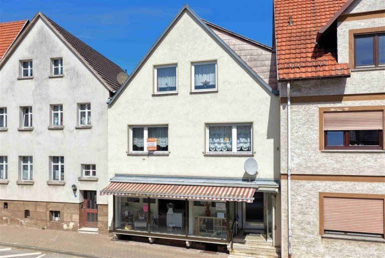 Seitenansicht Waldkappel Reihenmittelhaus Gro�z�giges Wohn- und Gesch�ftshaus mit flexiblen Nutzungsperspektiven