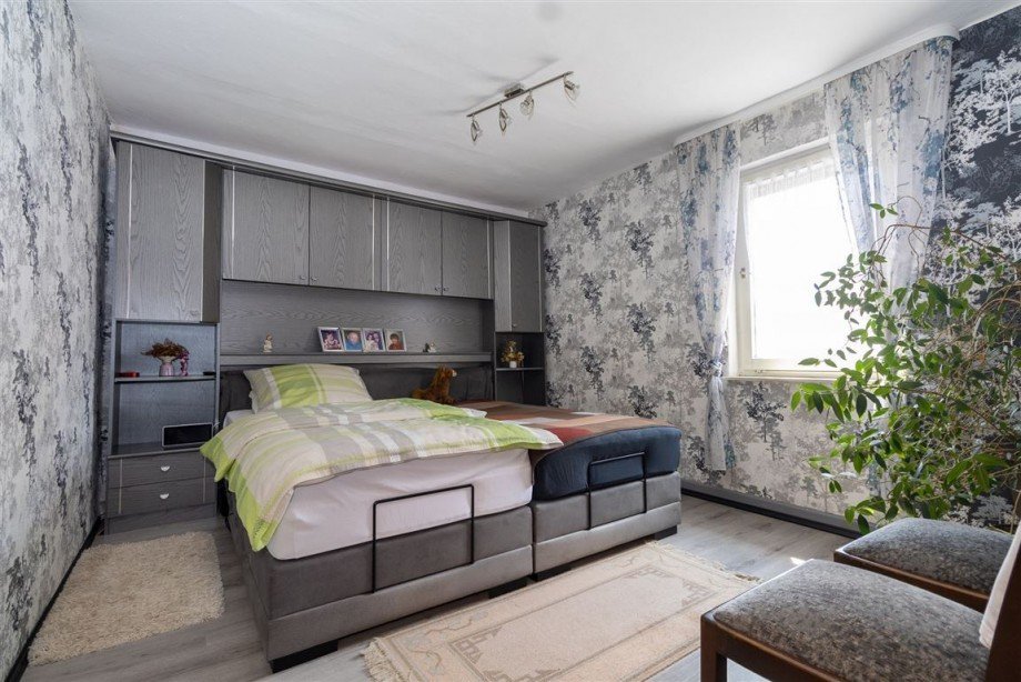 Zimmer Obergeschoss Einfamilienhaus Mei�ner