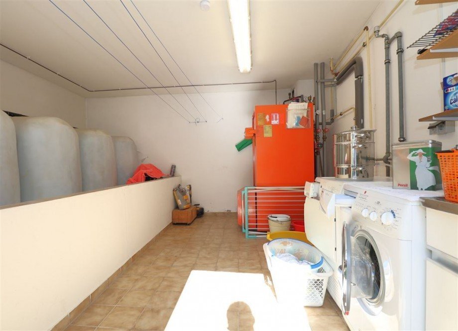 Heizungsraum-Waschk�che Einfamilienhaus Wanfried