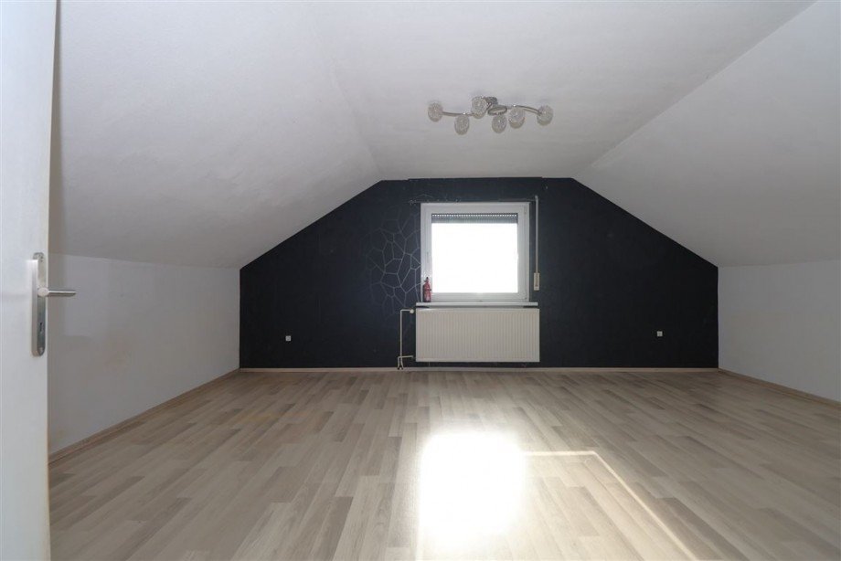 Zimmer Dachgeschoss Einfamilienhaus Wehretal