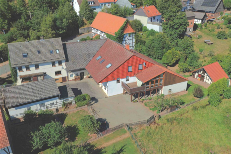 Gesamtansicht Zweifamilienhaus Waldkappel