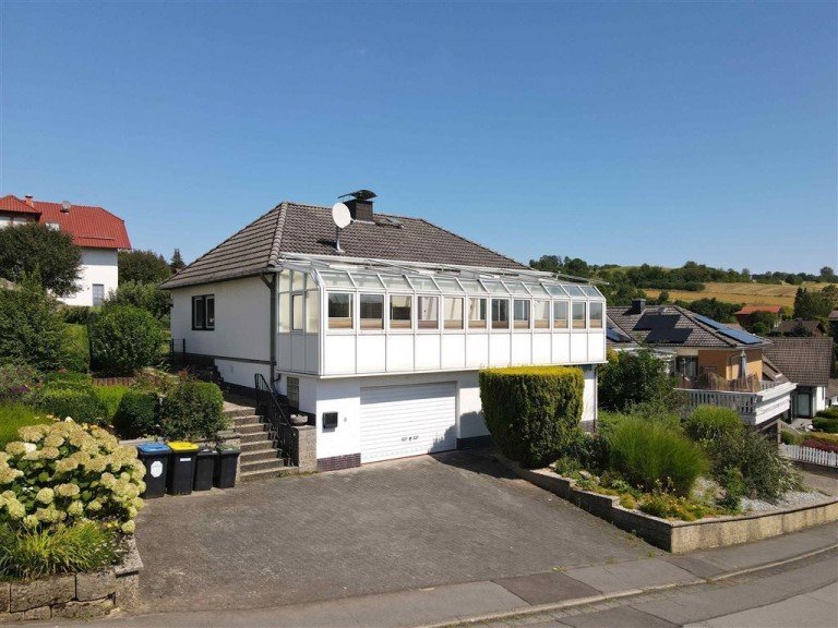 Titelbild Berkatal Einfamilienhaus Lichtdurchfluteter Bungalow in Bestlage - mit traumhaftem Wintergarten