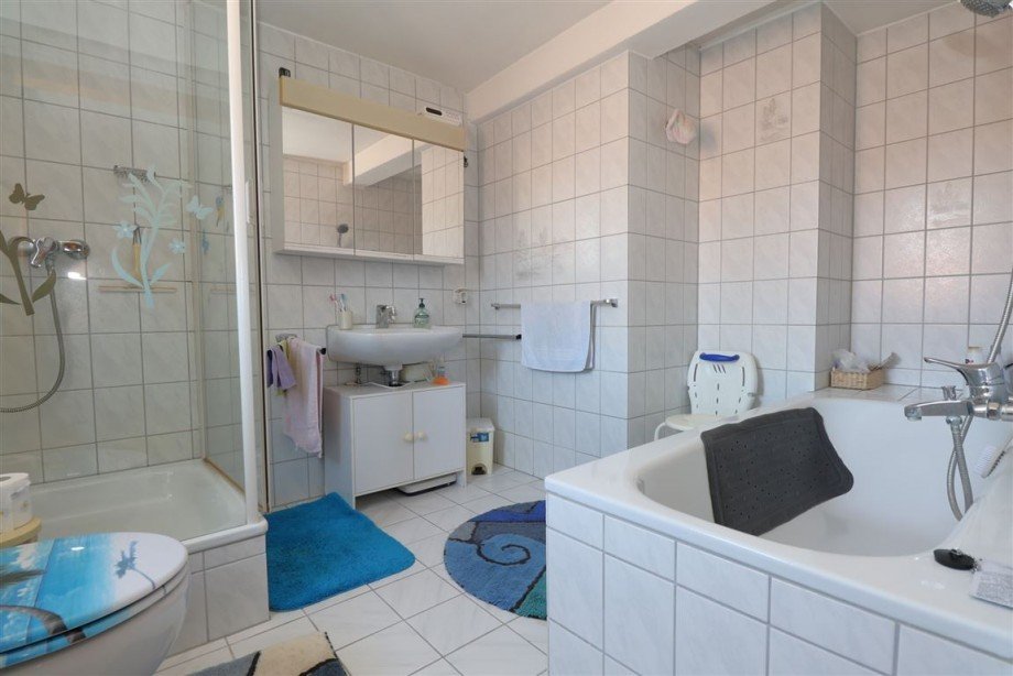 Badezimmer 2. Obergeschoss Einfamilienhaus Eschwege