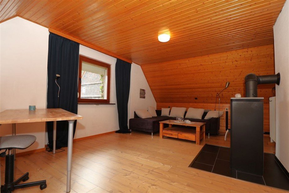 Vorderhaus Zimmer Dachgeschoss Zweifamilienhaus Waldkappel