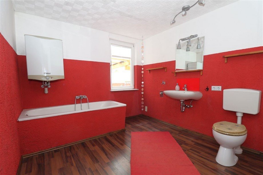 Badezimmer Erdgeschoss Reihenendhaus Eschwege