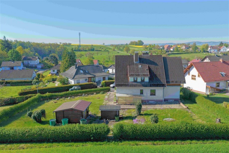 R�ckansicht Drohne II Einfamilienhaus Berkatal