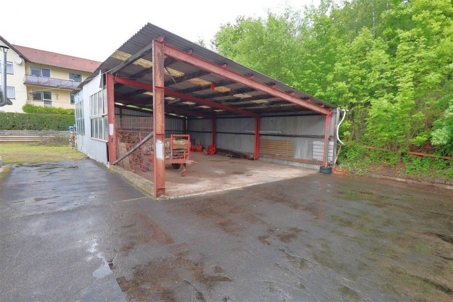 Halle Wohn- / Gesch�ftshaus Waldkappel