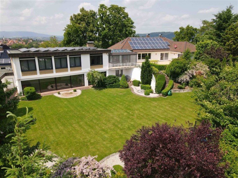 Gartenansicht Eschwege Villa Repr�sentative Villa �ber den D�chern Eschweges in bester Lage am Leuchtberg
