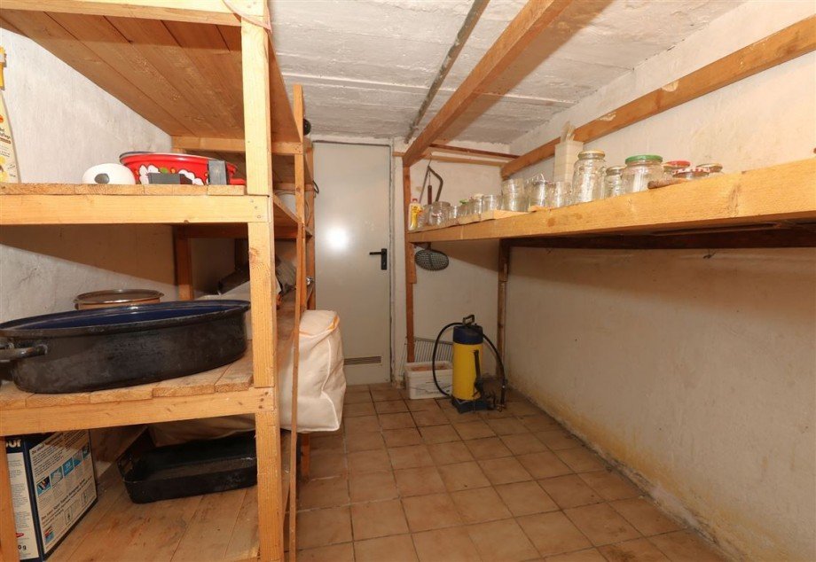 Keller Einfamilienhaus Sontra