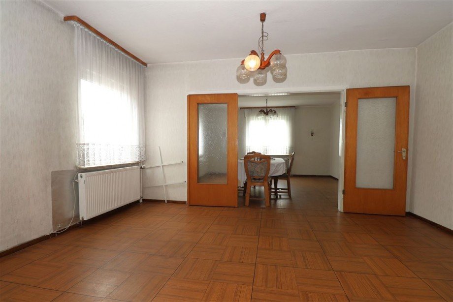 Wohn- und Esszimmer Erdgeschoss Wohn- / Gesch�ftshaus Waldkappel