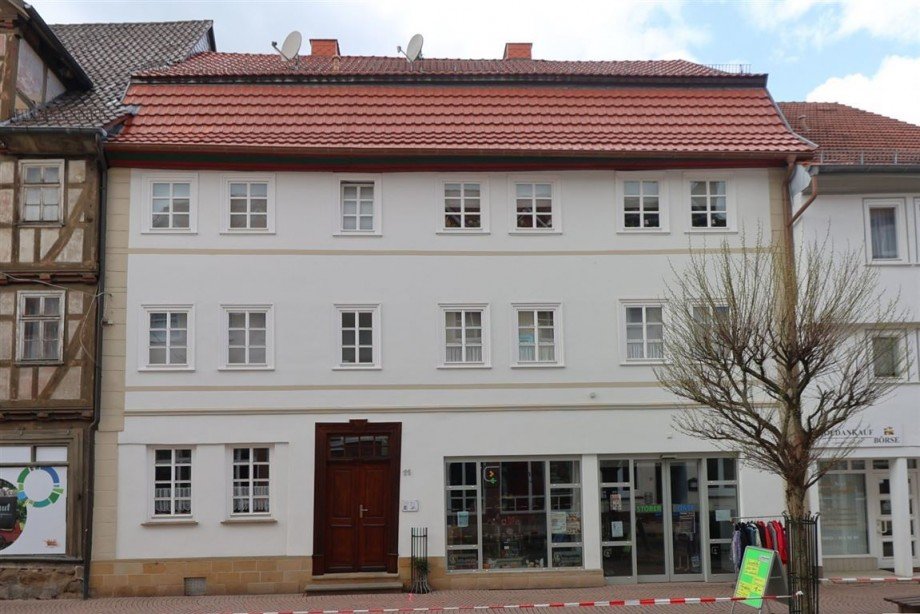 Vorderansicht Wohn- / Gesch�ftshaus Sontra