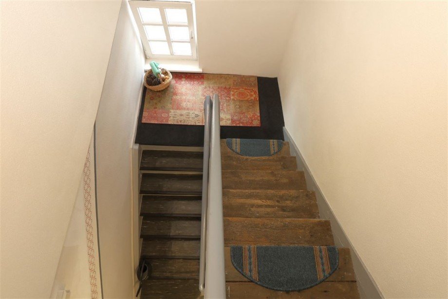 Treppe zum Obergeschoss Wohn- / Gesch�ftshaus Sontra